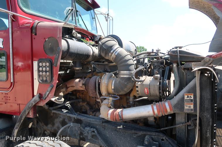 image for item K1825 2001 Kenworth T800 roll off container truck