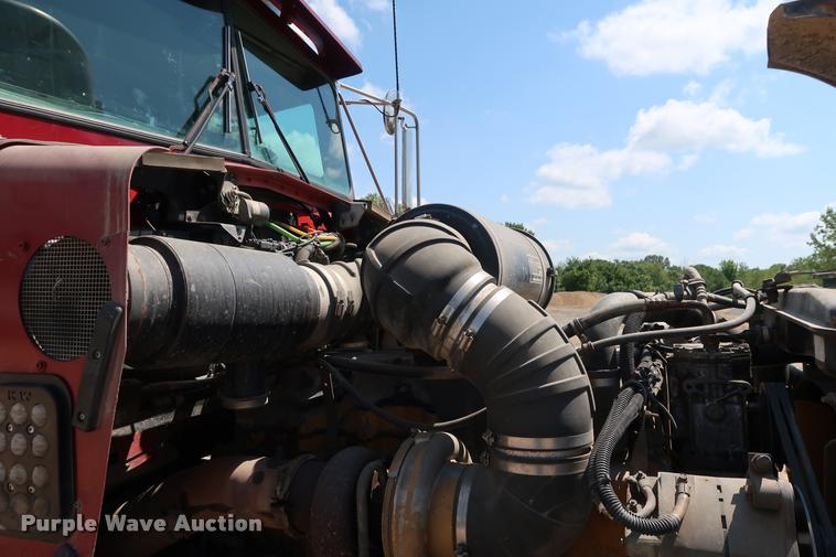 image for item K1825 2001 Kenworth T800 roll off container truck