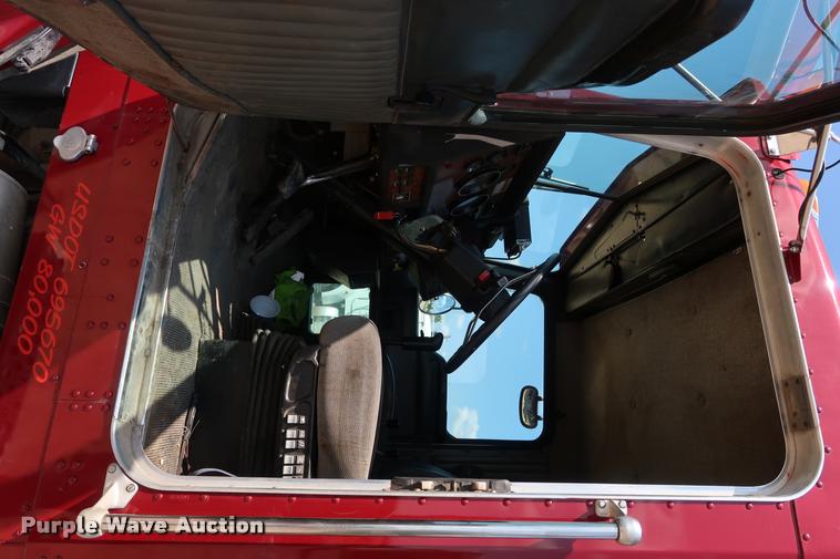 image for item K1825 2001 Kenworth T800 roll off container truck