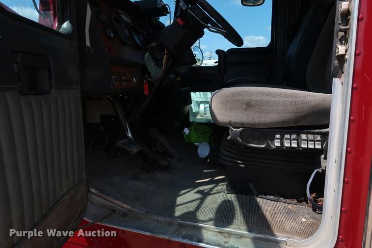 image for item K1825 2001 Kenworth T800 roll off container truck