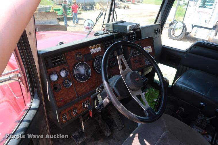 image for item K1825 2001 Kenworth T800 roll off container truck