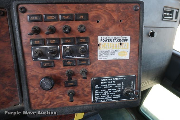 image for item K1825 2001 Kenworth T800 roll off container truck