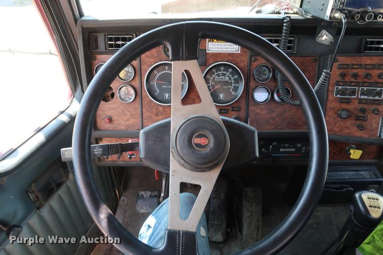 image for item K1825 2001 Kenworth T800 roll off container truck