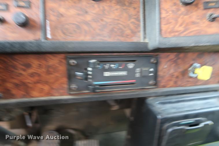 image for item K1825 2001 Kenworth T800 roll off container truck