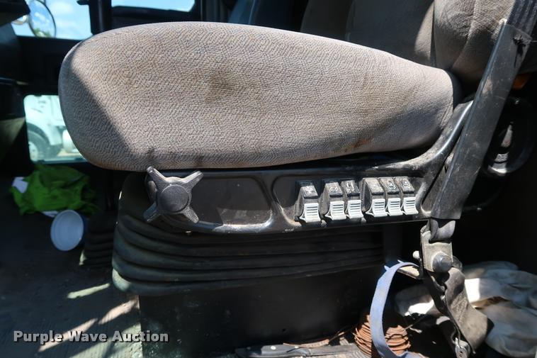 image for item K1825 2001 Kenworth T800 roll off container truck