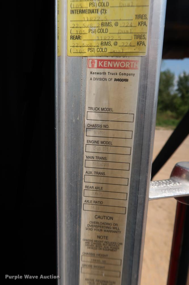 image for item K1825 2001 Kenworth T800 roll off container truck