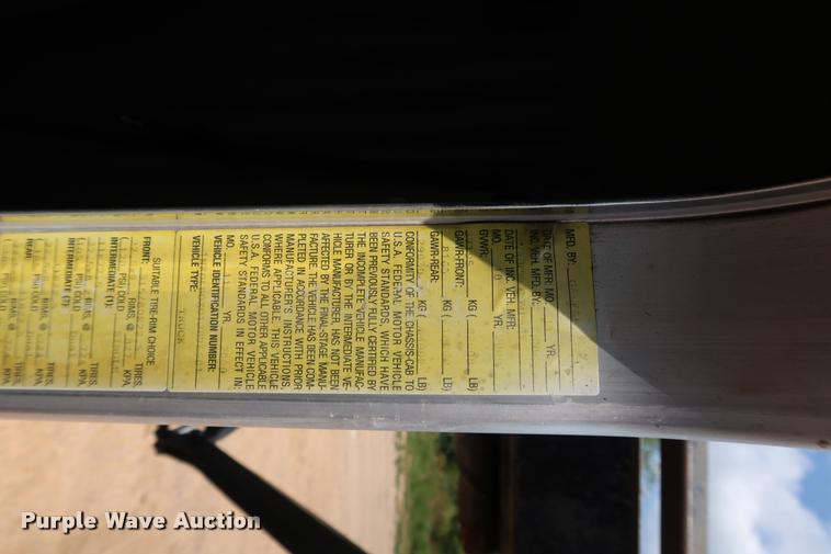 image for item K1825 2001 Kenworth T800 roll off container truck