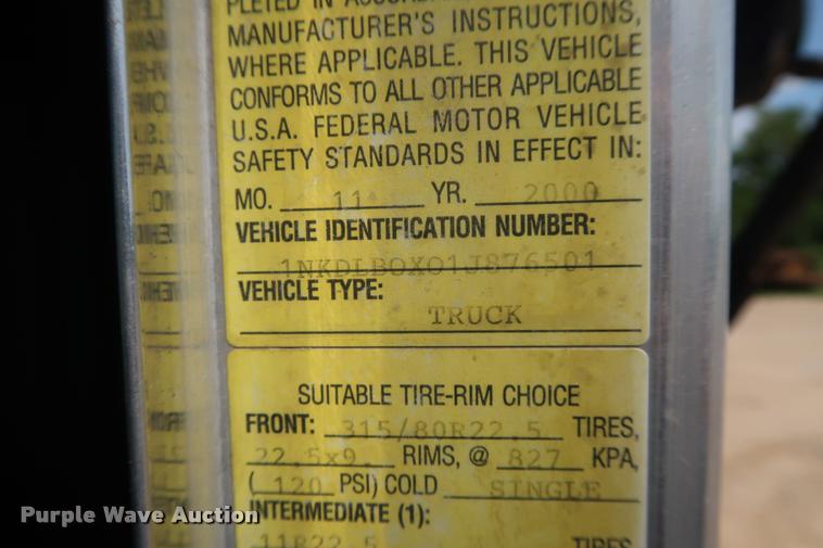 image for item K1825 2001 Kenworth T800 roll off container truck