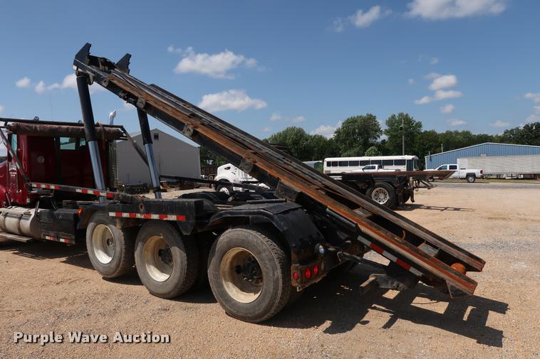 image for item K1825 2001 Kenworth T800 roll off container truck