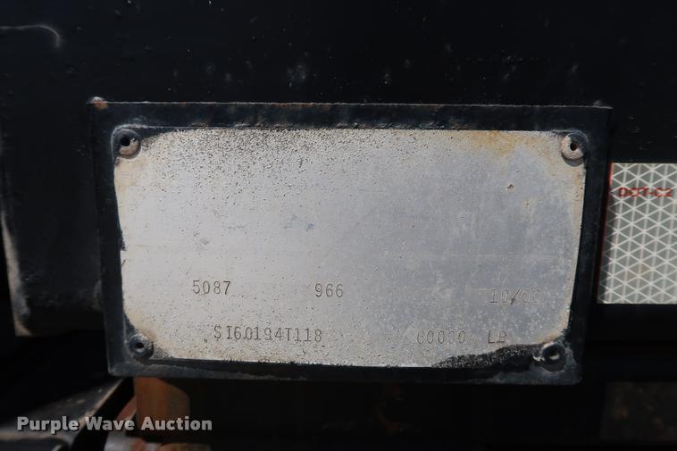 image for item K1825 2001 Kenworth T800 roll off container truck