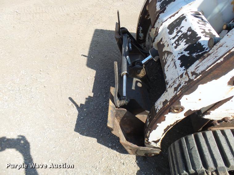 image for item K1875 2002 Bobcat T200 skid steer