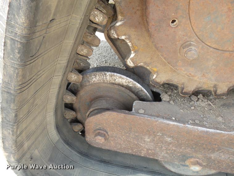 image for item K1875 2002 Bobcat T200 skid steer