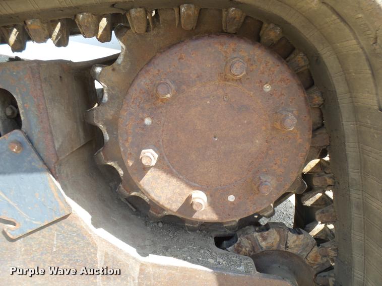 image for item K1875 2002 Bobcat T200 skid steer