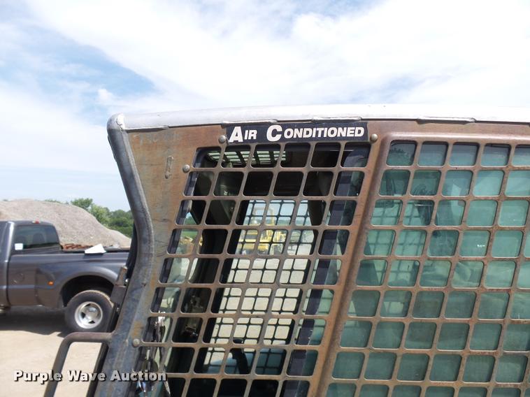 image for item K1875 2002 Bobcat T200 skid steer