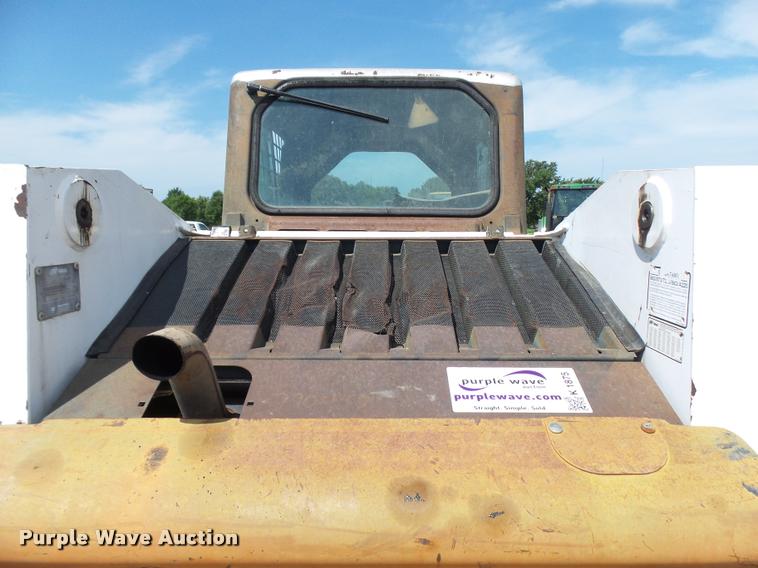 image for item K1875 2002 Bobcat T200 skid steer