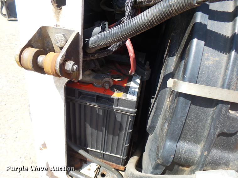 image for item K1875 2002 Bobcat T200 skid steer