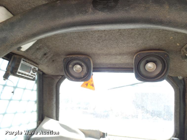 image for item K1875 2002 Bobcat T200 skid steer