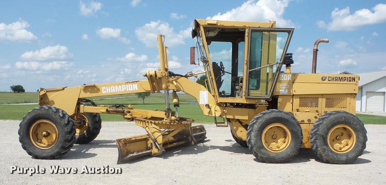 image for item K6441 Champion 720A motor grader