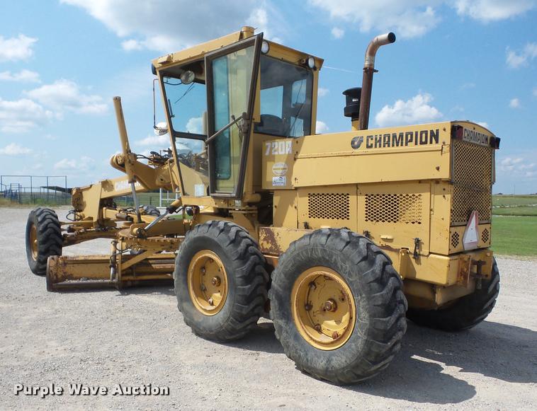 image for item K6441 Champion 720A motor grader