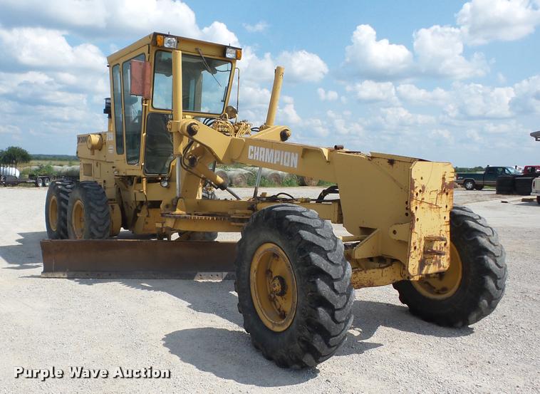 image for item K6441 Champion 720A motor grader