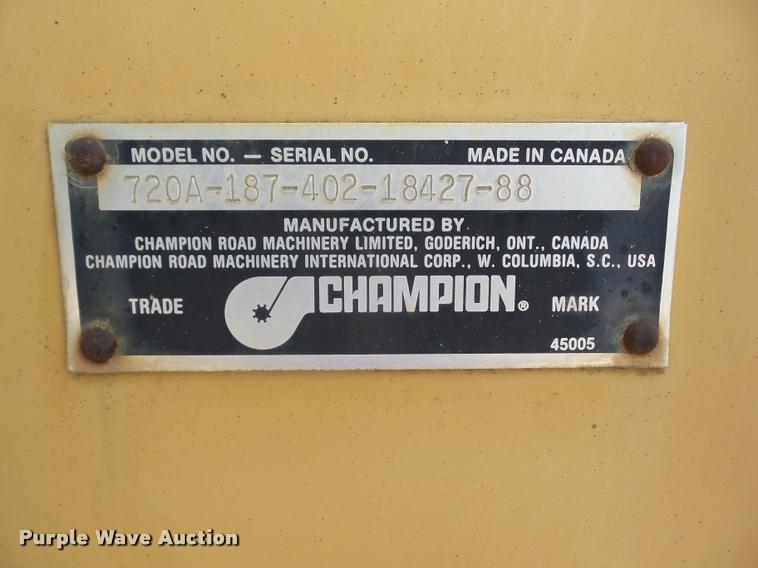 image for item K6441 Champion 720A motor grader