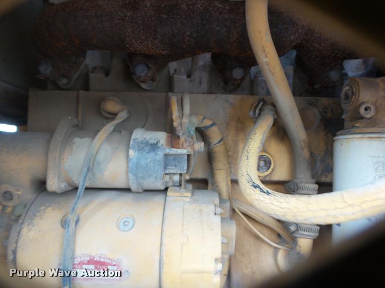 image for item K6441 Champion 720A motor grader