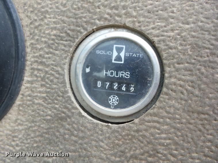 image for item K6441 Champion 720A motor grader