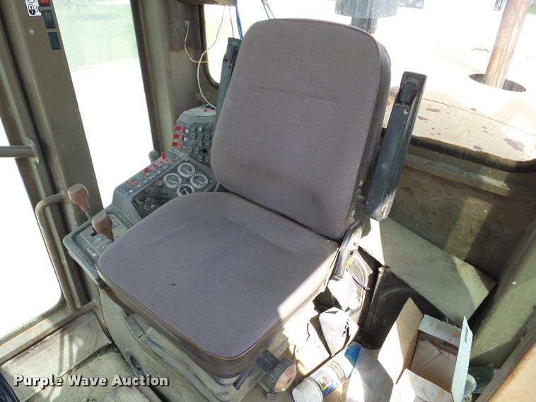 image for item K6441 Champion 720A motor grader