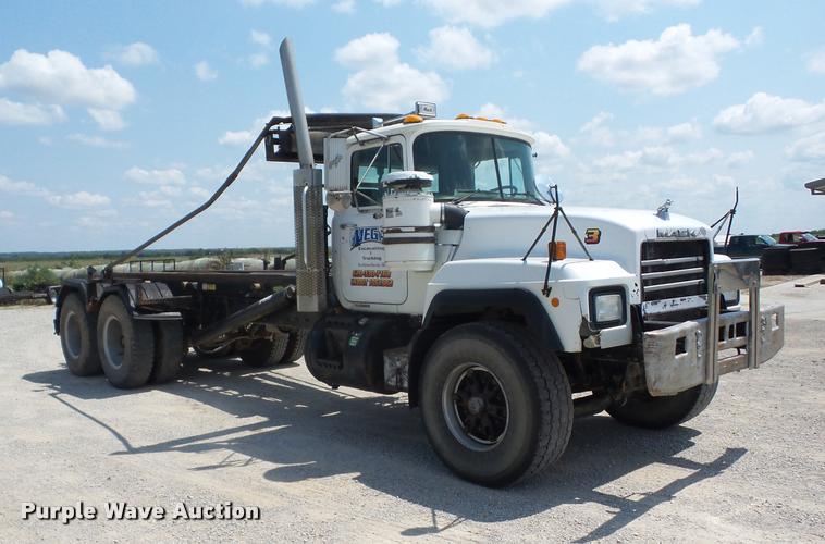 image for item K6444 1998 Mack RD688SX roll off container truck