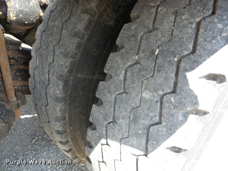 image for item K6444 1998 Mack RD688SX roll off container truck