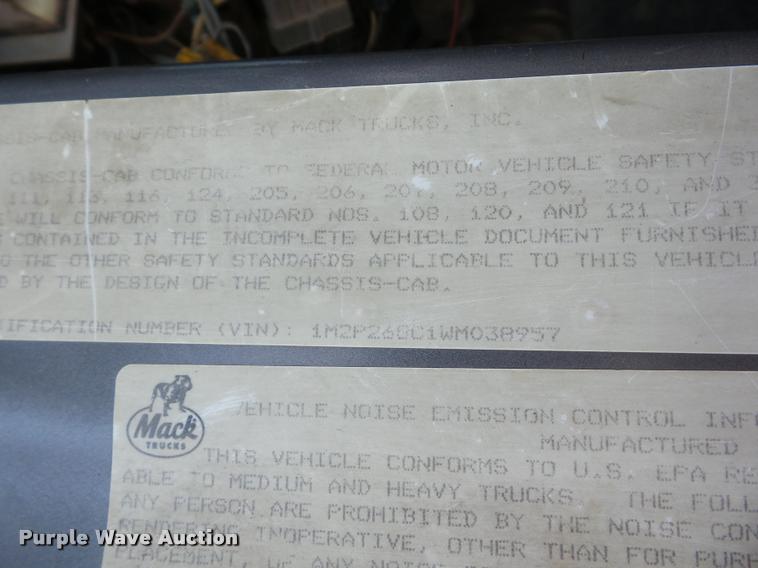 image for item K6444 1998 Mack RD688SX roll off container truck