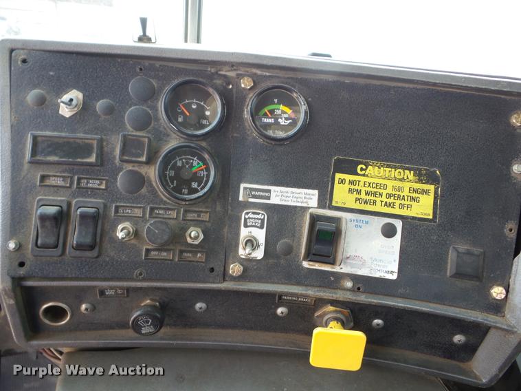 image for item K6444 1998 Mack RD688SX roll off container truck