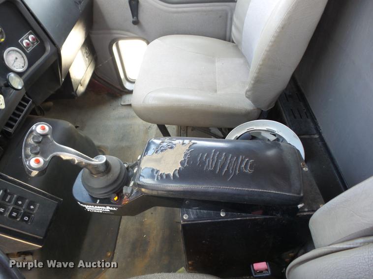 image for item K6448 2002 International F2674 dump truck