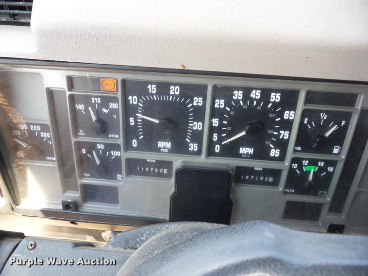 image for item K6448 2002 International F2674 dump truck