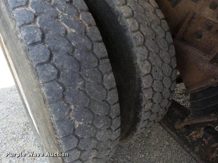 image for item K6448 2002 International F2674 dump truck