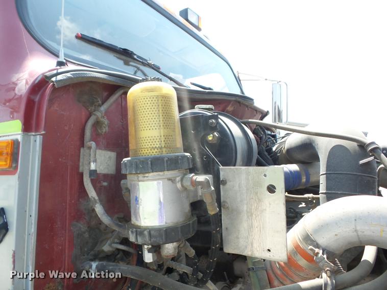 image for item K6448 2002 International F2674 dump truck