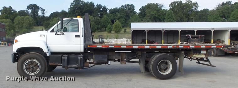 image for item K7502 1997 Chevrolet C7500 roll back truck