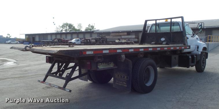 image for item K7502 1997 Chevrolet C7500 roll back truck