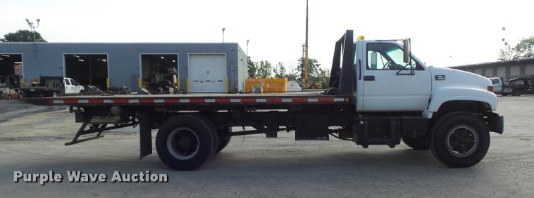 image for item K7502 1997 Chevrolet C7500 roll back truck