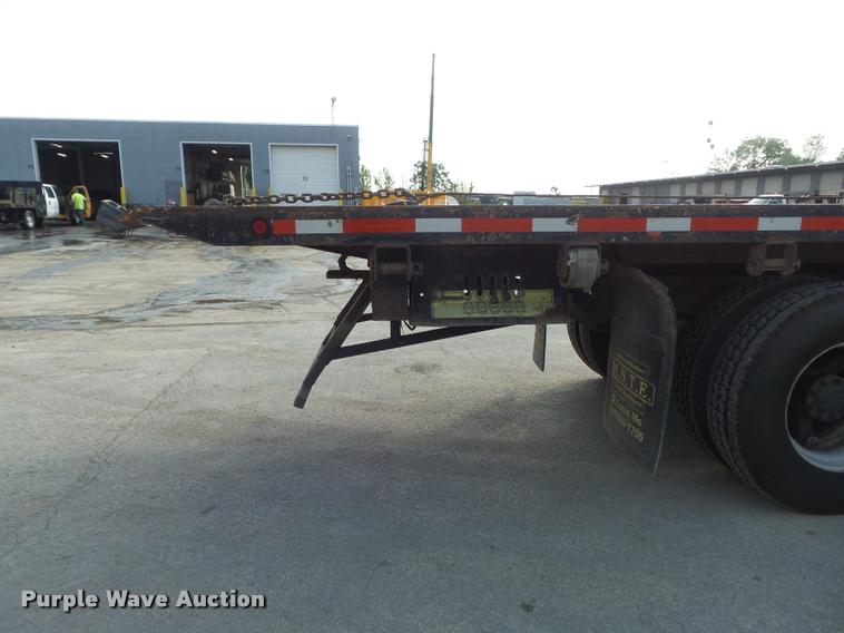 image for item K7502 1997 Chevrolet C7500 roll back truck