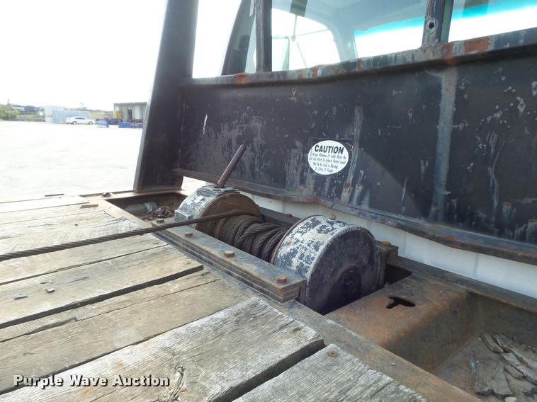 image for item K7502 1997 Chevrolet C7500 roll back truck