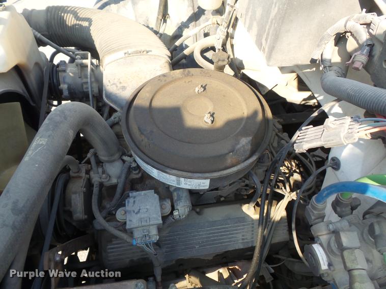 image for item K7502 1997 Chevrolet C7500 roll back truck