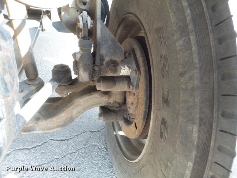 image for item K7502 1997 Chevrolet C7500 roll back truck