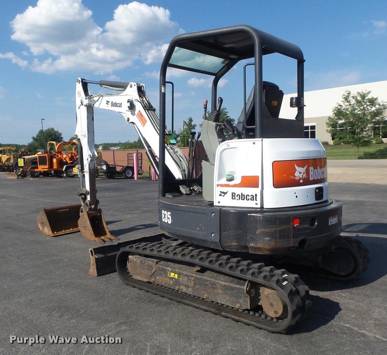 image for item K7503 2011 Bobcat E35 mini excavator