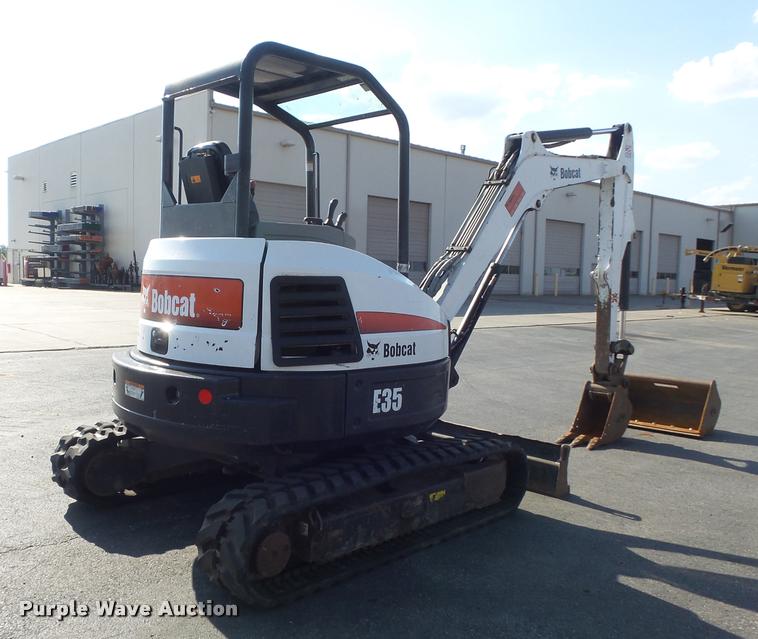 image for item K7503 2011 Bobcat E35 mini excavator