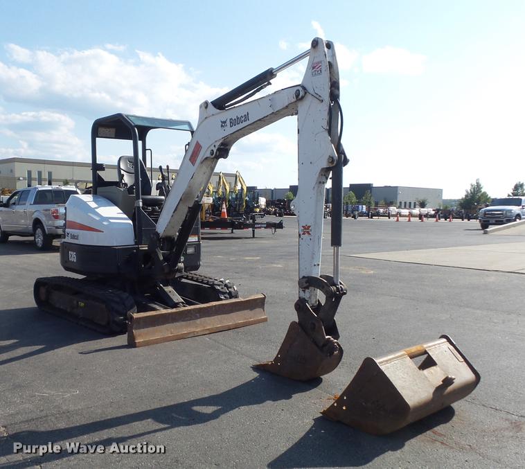 image for item K7503 2011 Bobcat E35 mini excavator