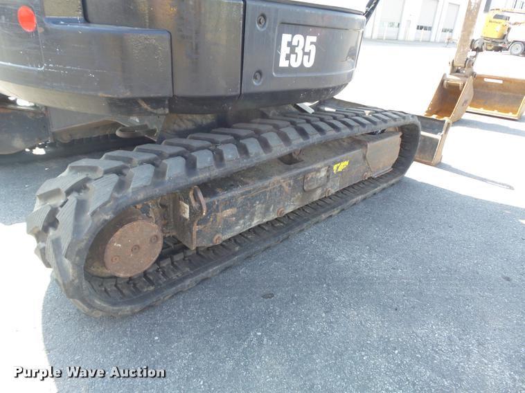 image for item K7503 2011 Bobcat E35 mini excavator