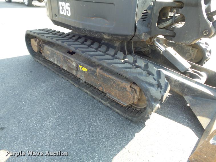 image for item K7503 2011 Bobcat E35 mini excavator