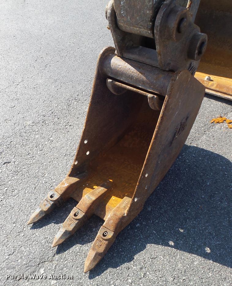 image for item K7503 2011 Bobcat E35 mini excavator