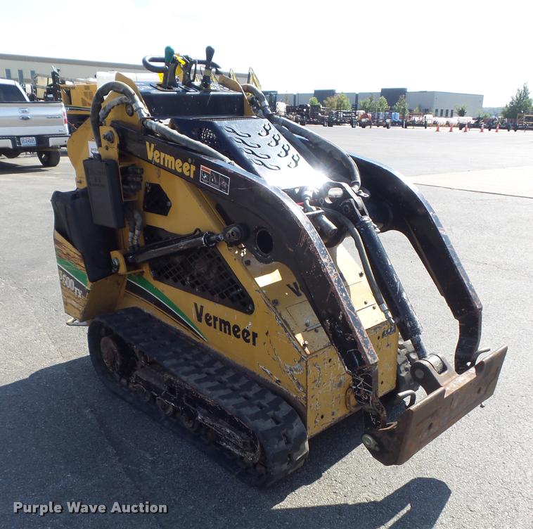 image for item K7509 2006 Vermeer S600TX compact utility loader
